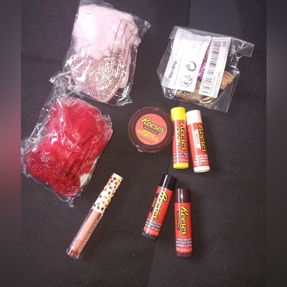 $10 BUYER APPRECIATION Karl Lagerfeld You're Not Getting the bag for $10 !! - Picture 4 of 5